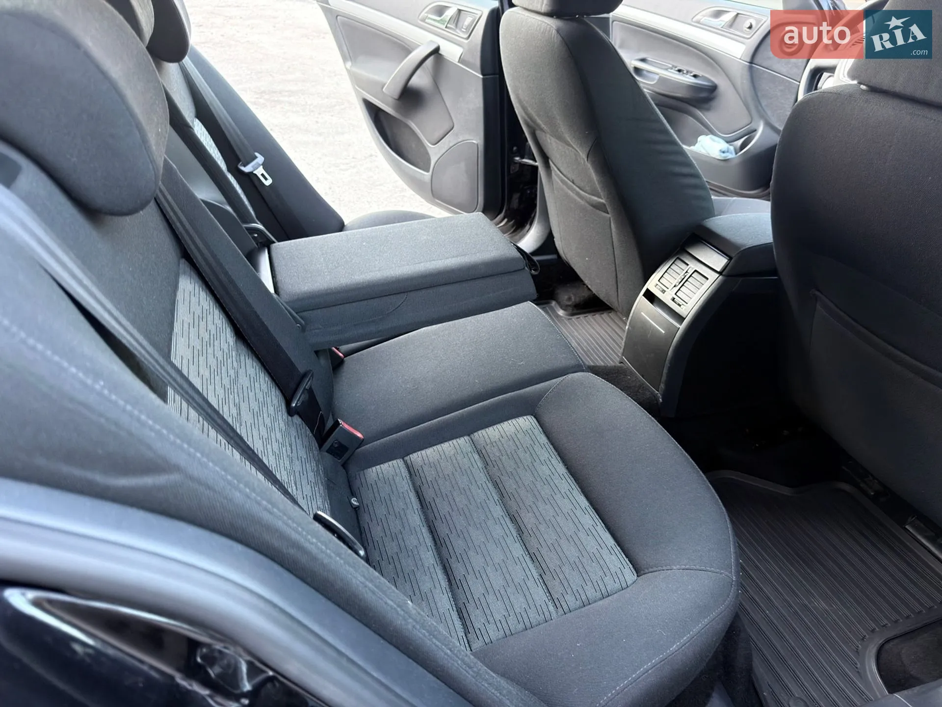 2011 Skoda Octavia - мініатюра 12