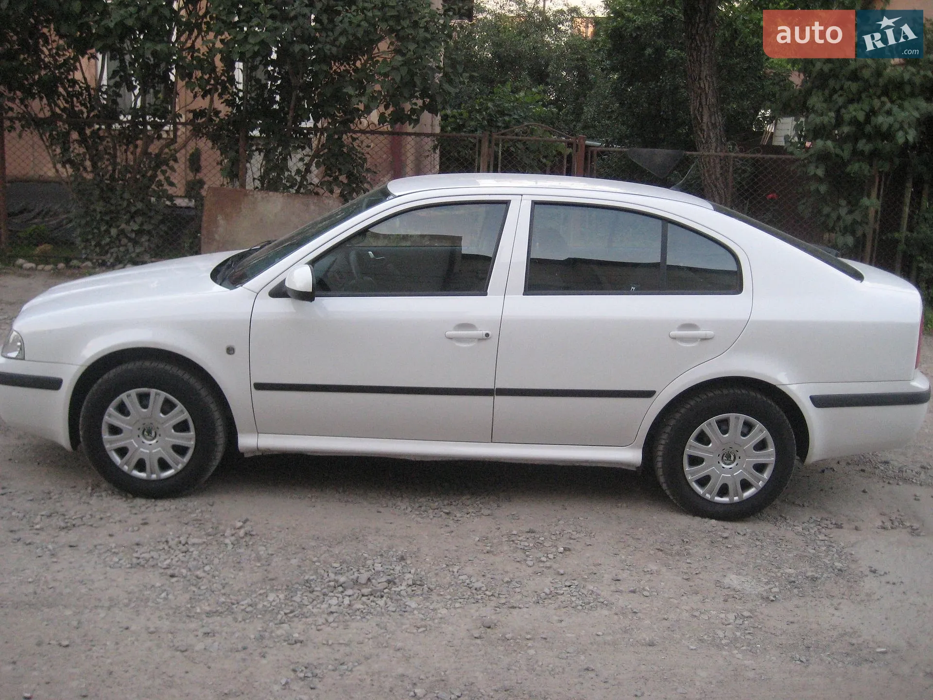 Skoda Octavia 2009 VIN TMBDX21U1A8835229 фото оголошення 3 з 21