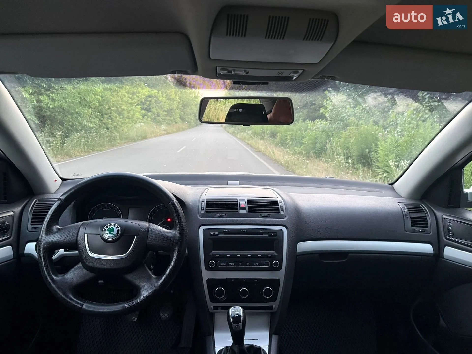 2010 Skoda Octavia - мініатюра 15