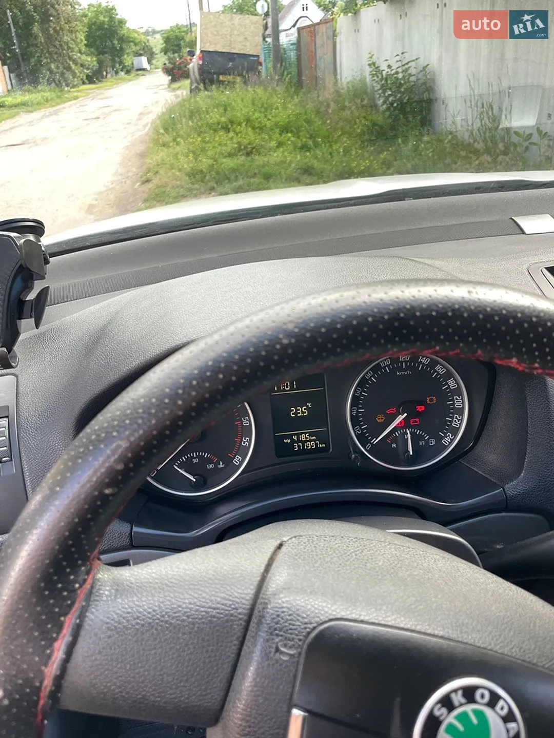 2010 Skoda Octavia - мініатюра 16
