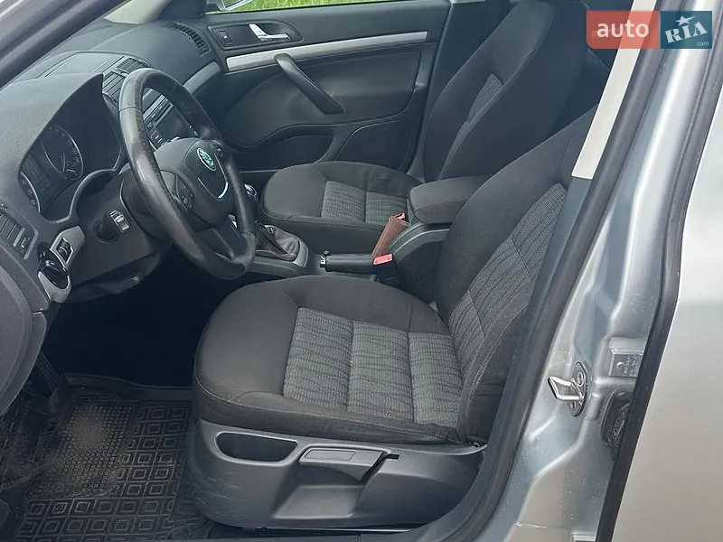 Skoda Octavia 2012 VIN TMBBE61ZXD2024892 фото оголошення 5 з 58