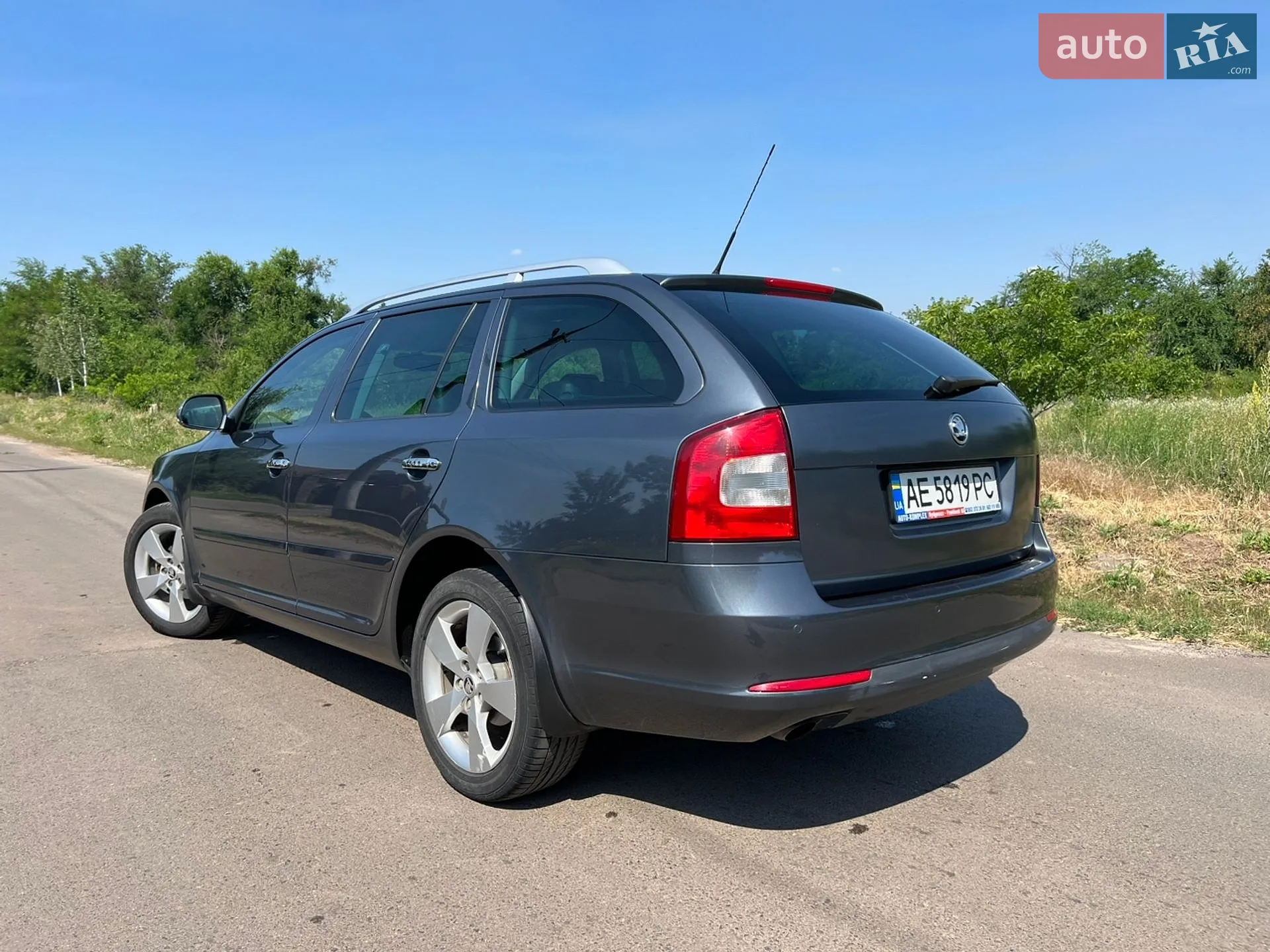 2010 Skoda Octavia - мініатюра 4