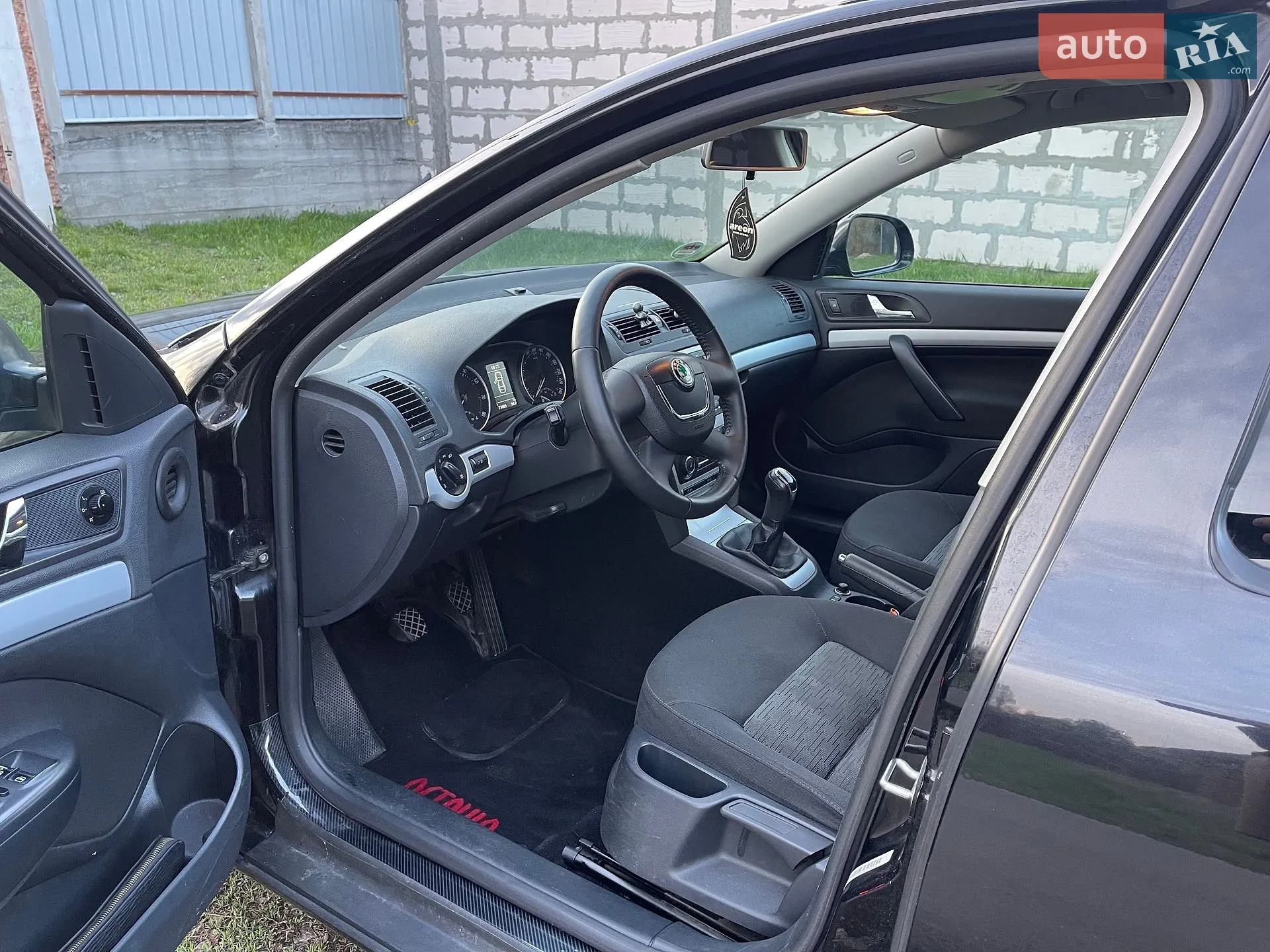 2011 Skoda Octavia - мініатюра 7