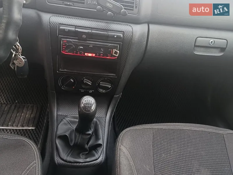 Skoda Octavia 2005 VIN TMBJX21U068830033 фото оголошення 19 з 57