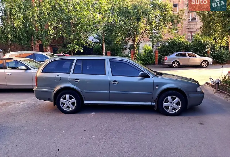 Skoda Octavia 2001 VIN TMBGE41UX22547874 фото оголошення 3 з 46
