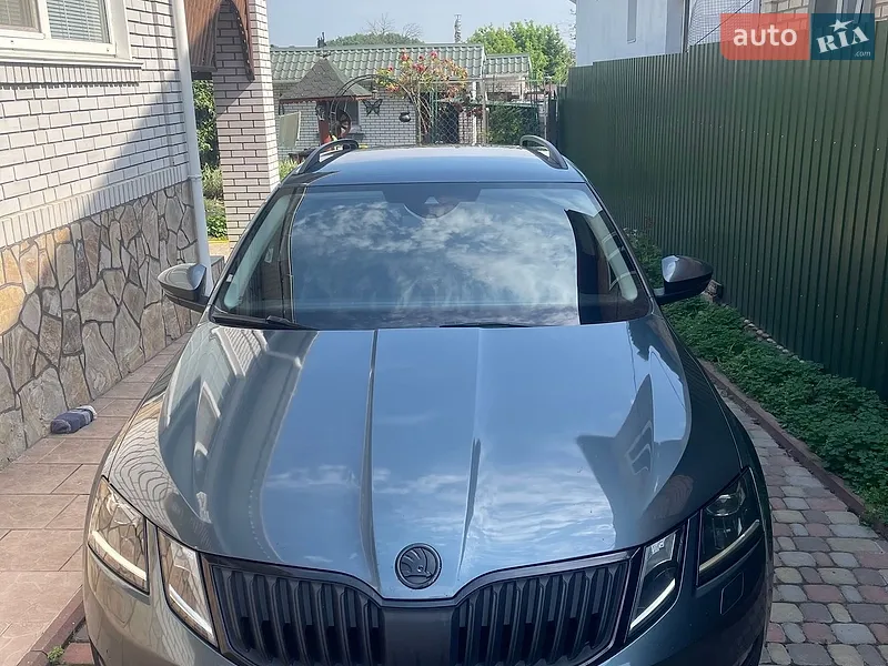 Skoda Octavia 2017 VIN TMBJJ7NE8J0092653 фото оголошення 4 з 55