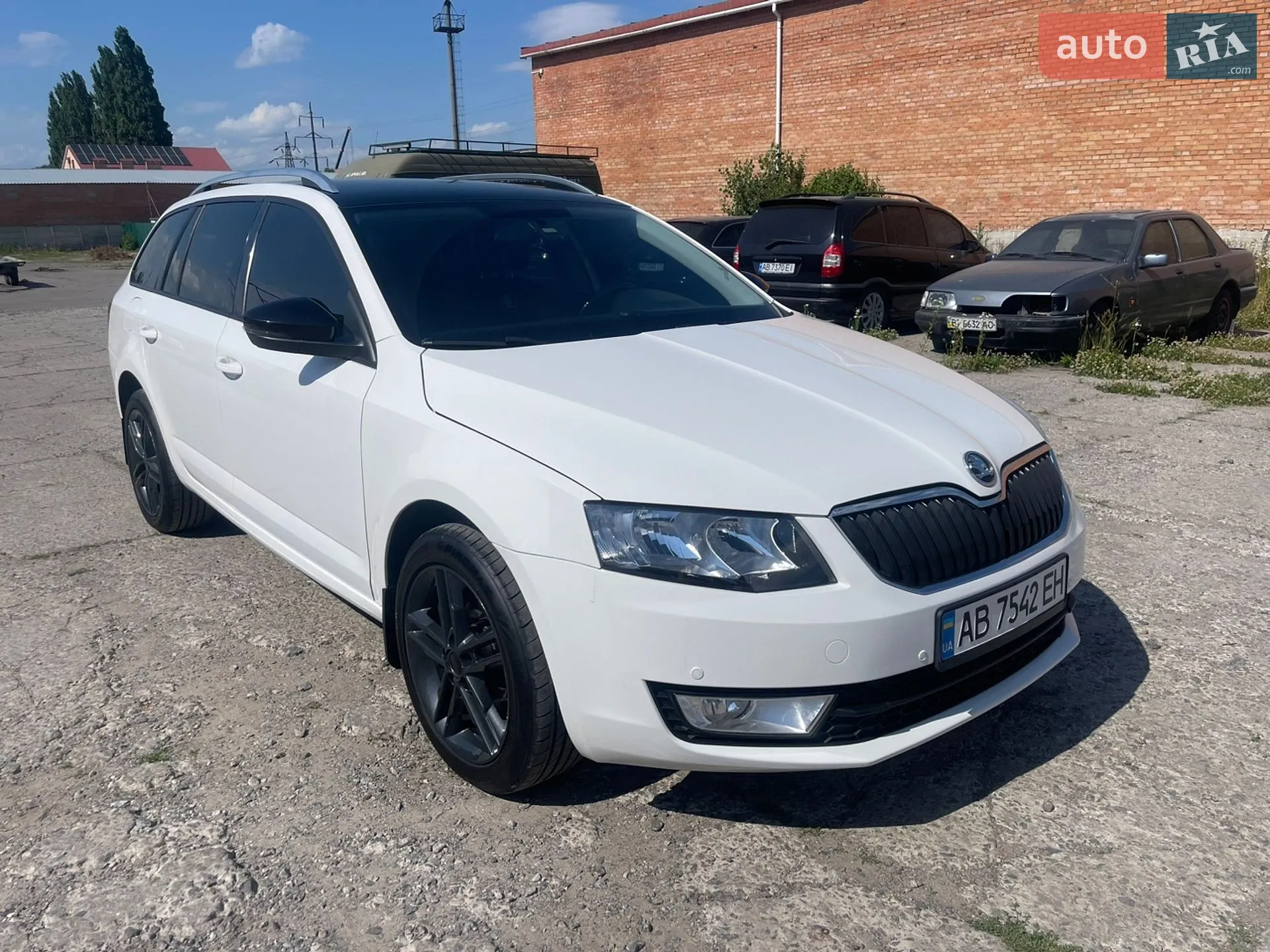Skoda Octavia 2014 VIN TMBJG7NE8E0156002 фото оголошення 2 з 22