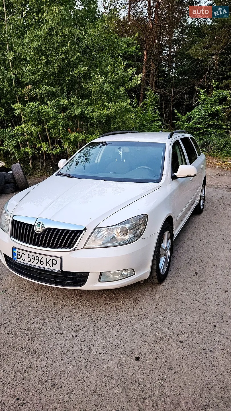2010 Skoda Octavia - мініатюра 13