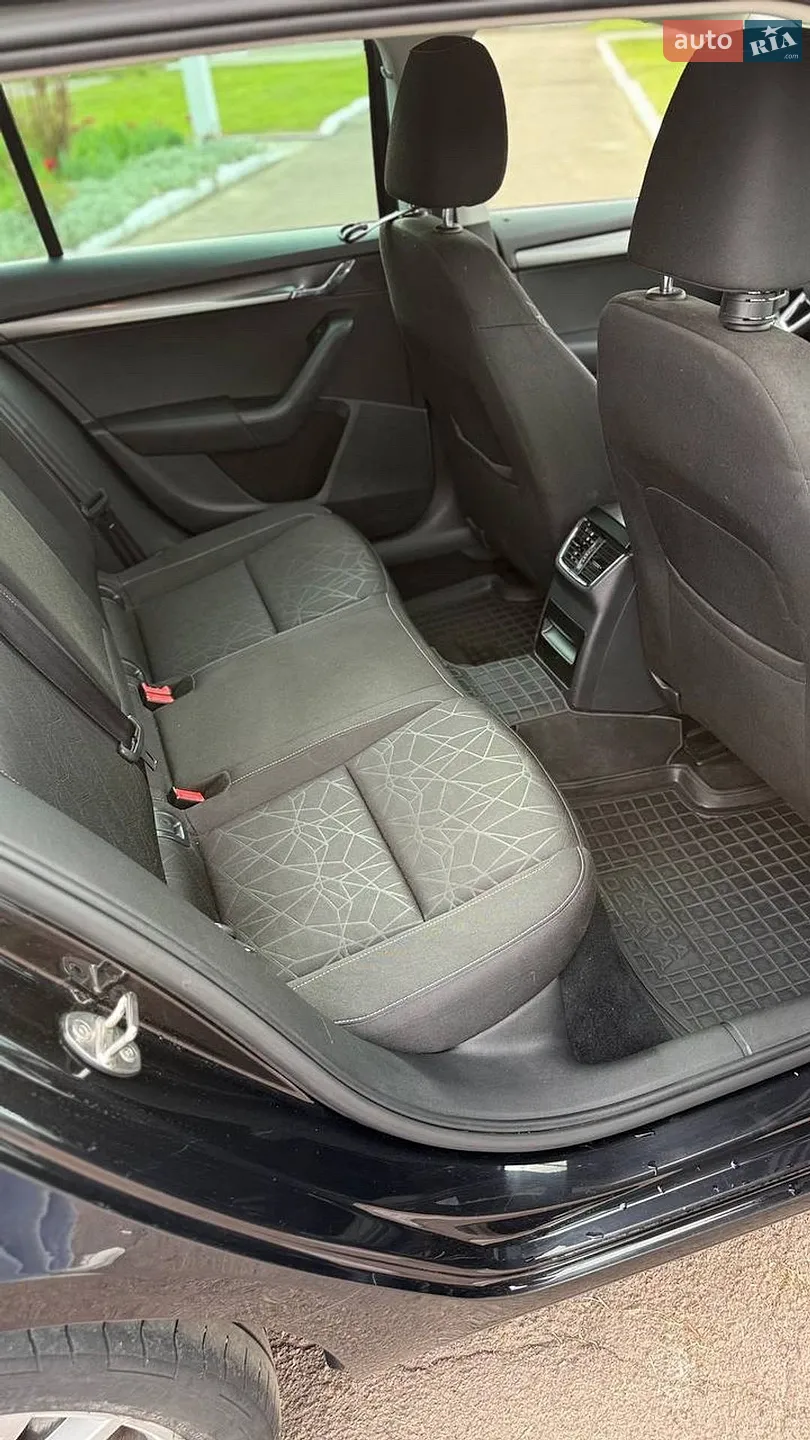 2017 Skoda Octavia - мініатюра 13