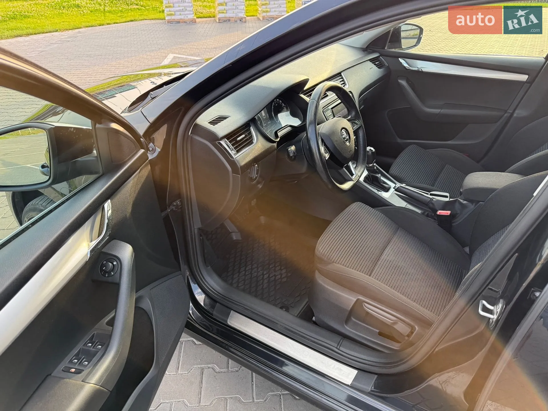 2015 Skoda Octavia - мініатюра 24