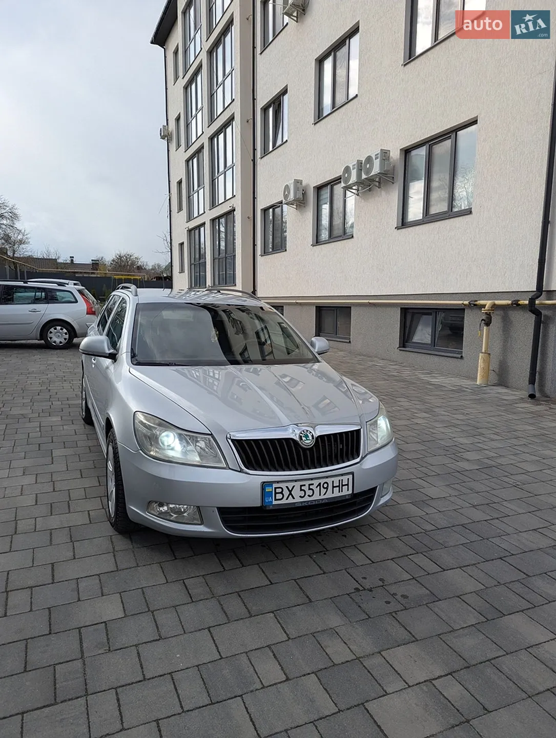 2010 Skoda Octavia - мініатюра 2