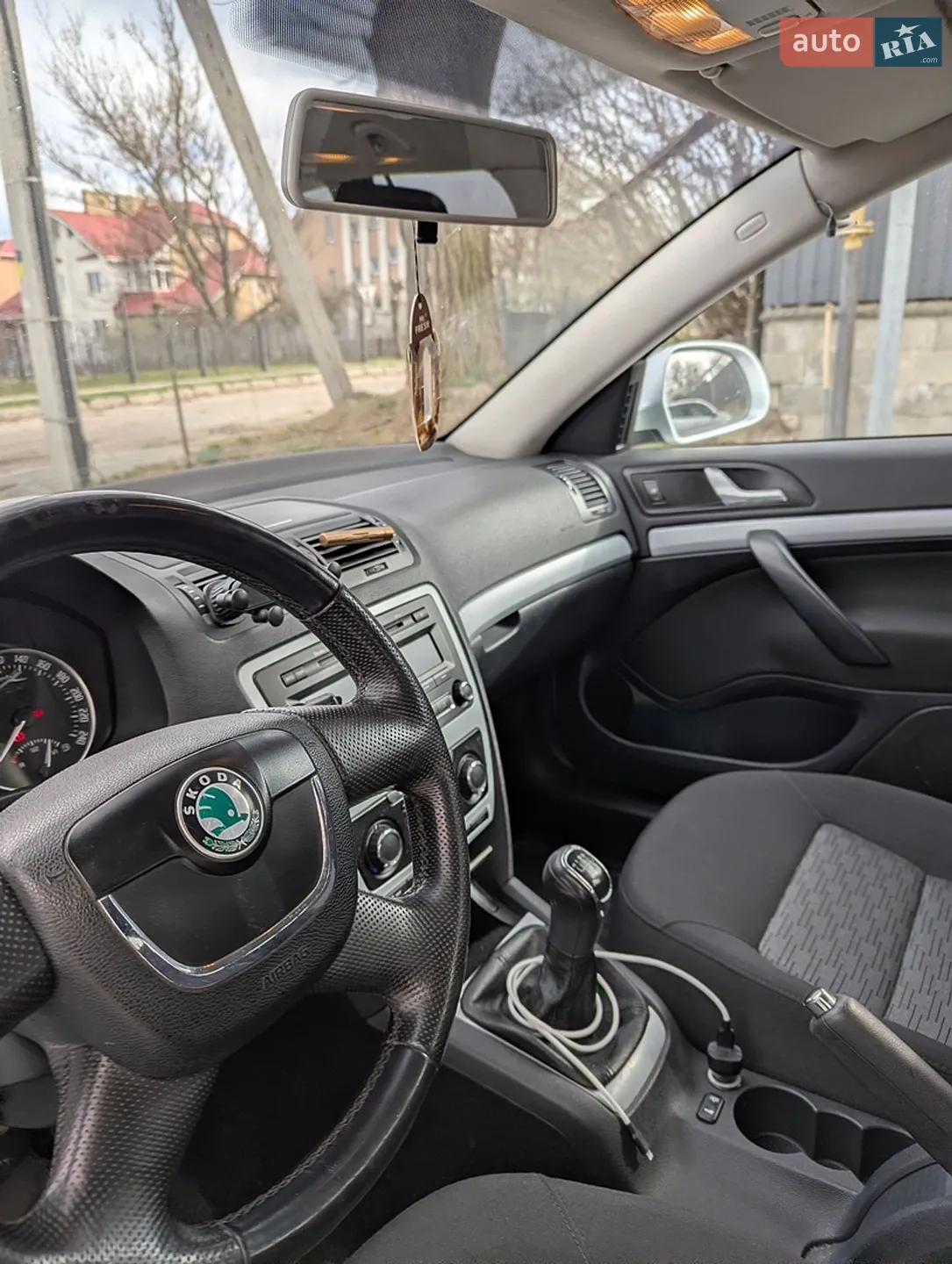 2010 Skoda Octavia - мініатюра 11