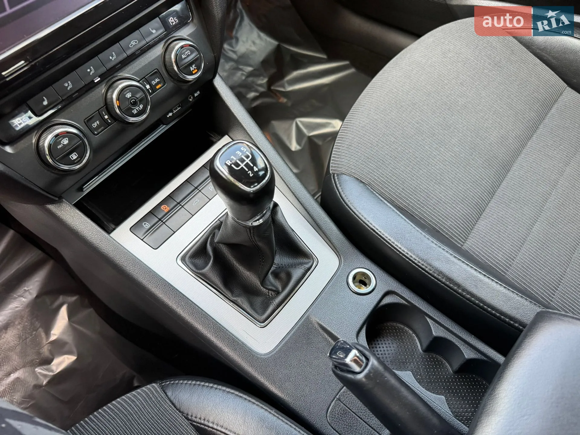 2013 Skoda Octavia - мініатюра 32