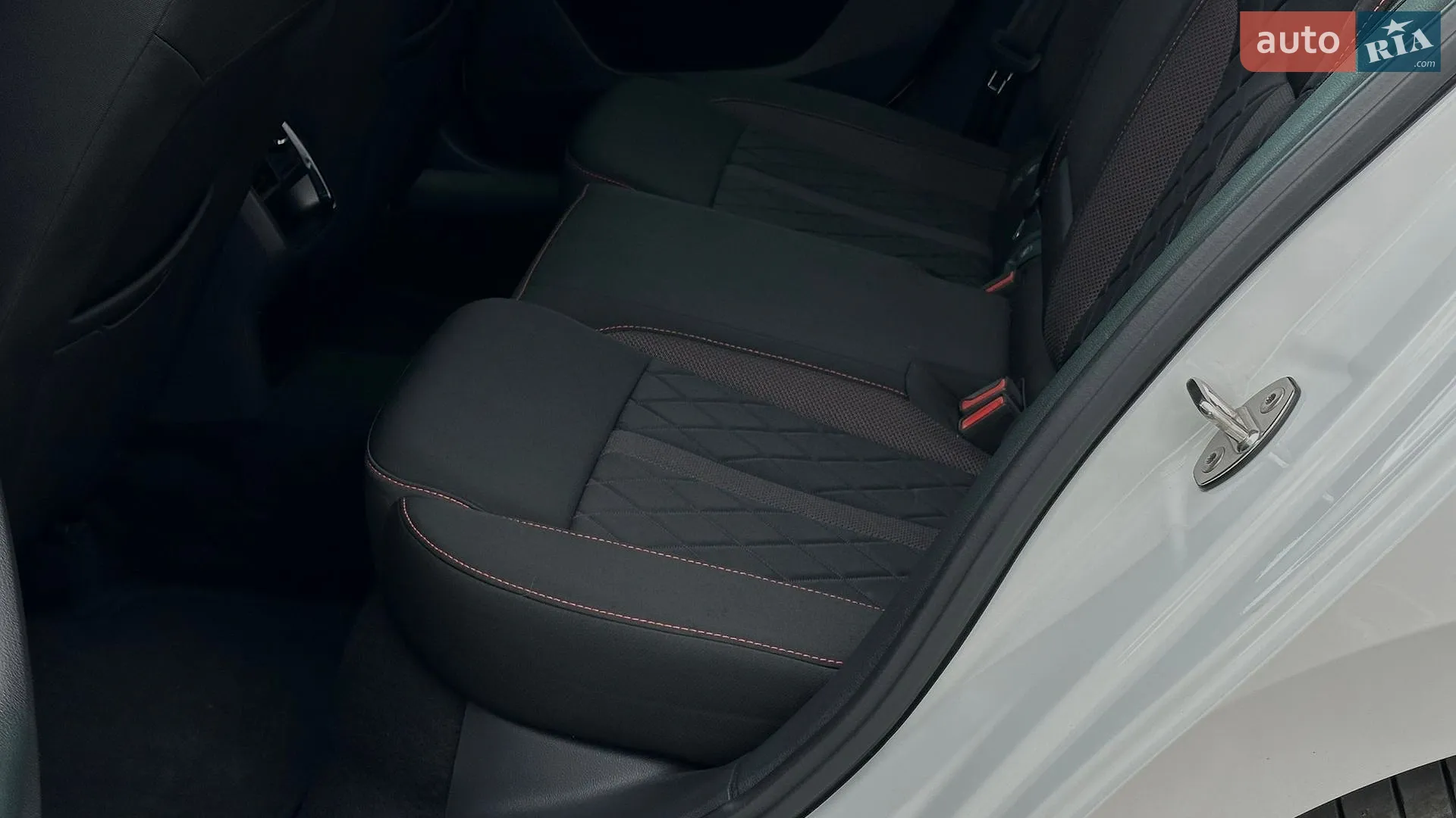 2021 Skoda Octavia - мініатюра 100