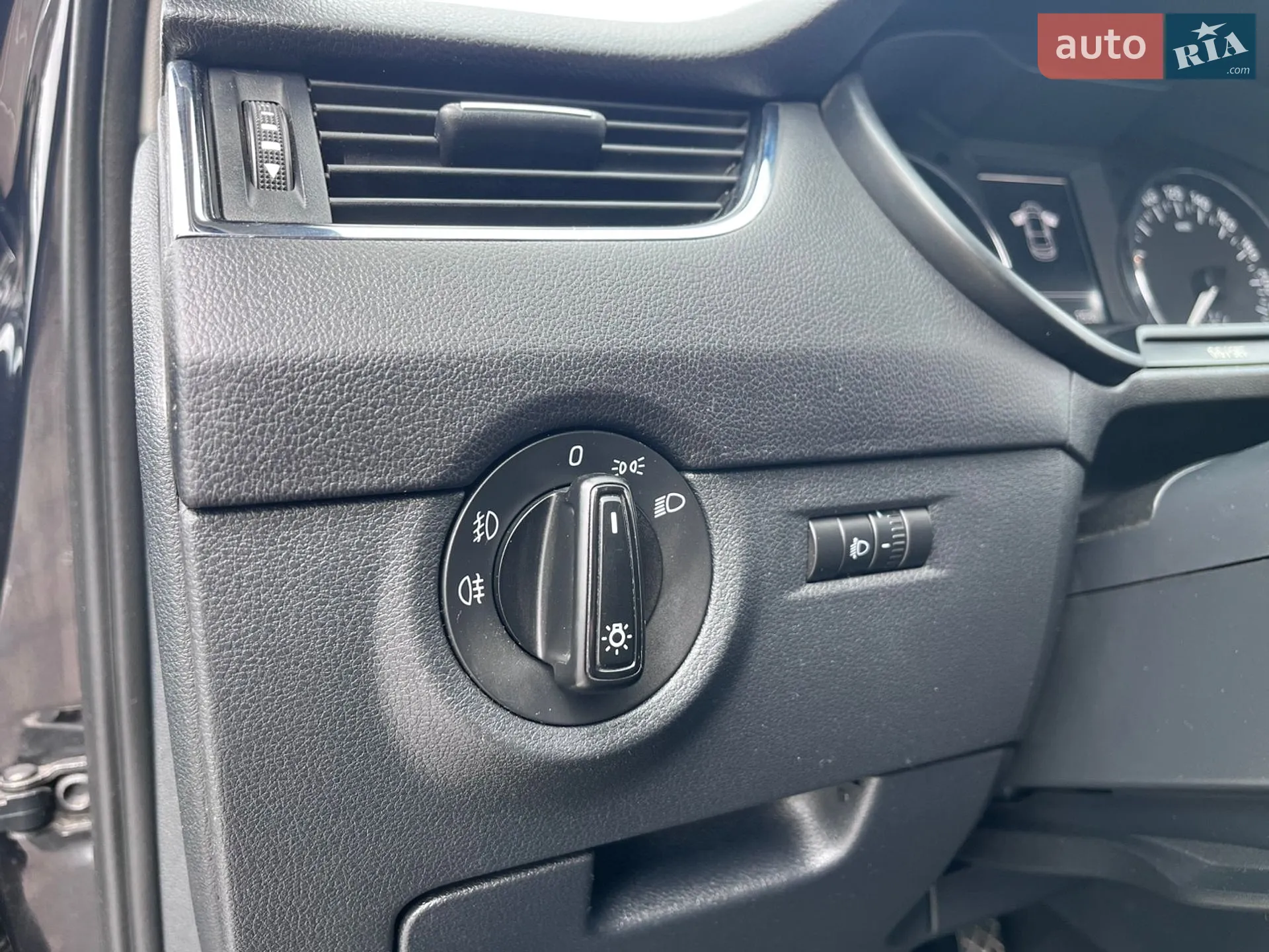 2014 Skoda Octavia - мініатюра 38