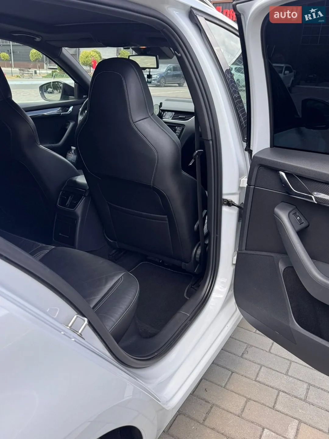 2014 Skoda Octavia - мініатюра 38