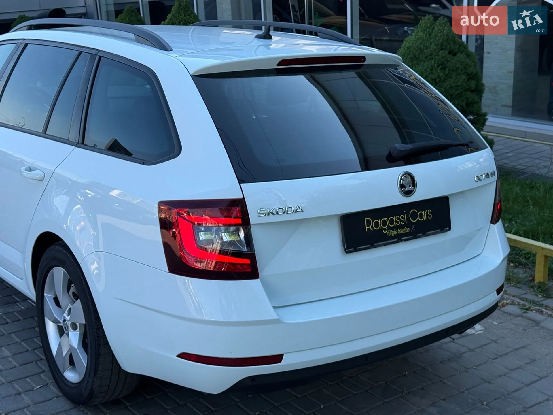 2017 Skoda Octavia - мініатюра 8