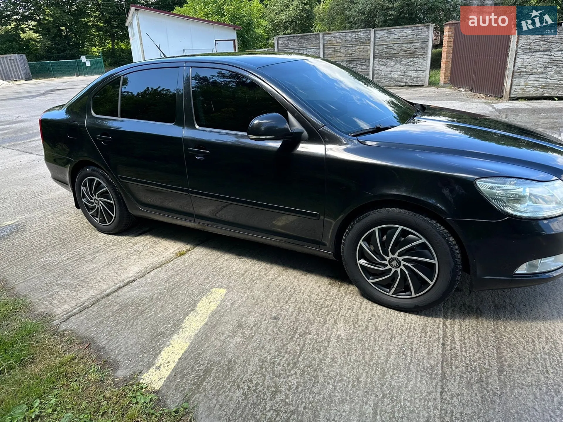 2010 Skoda Octavia - мініатюра 2