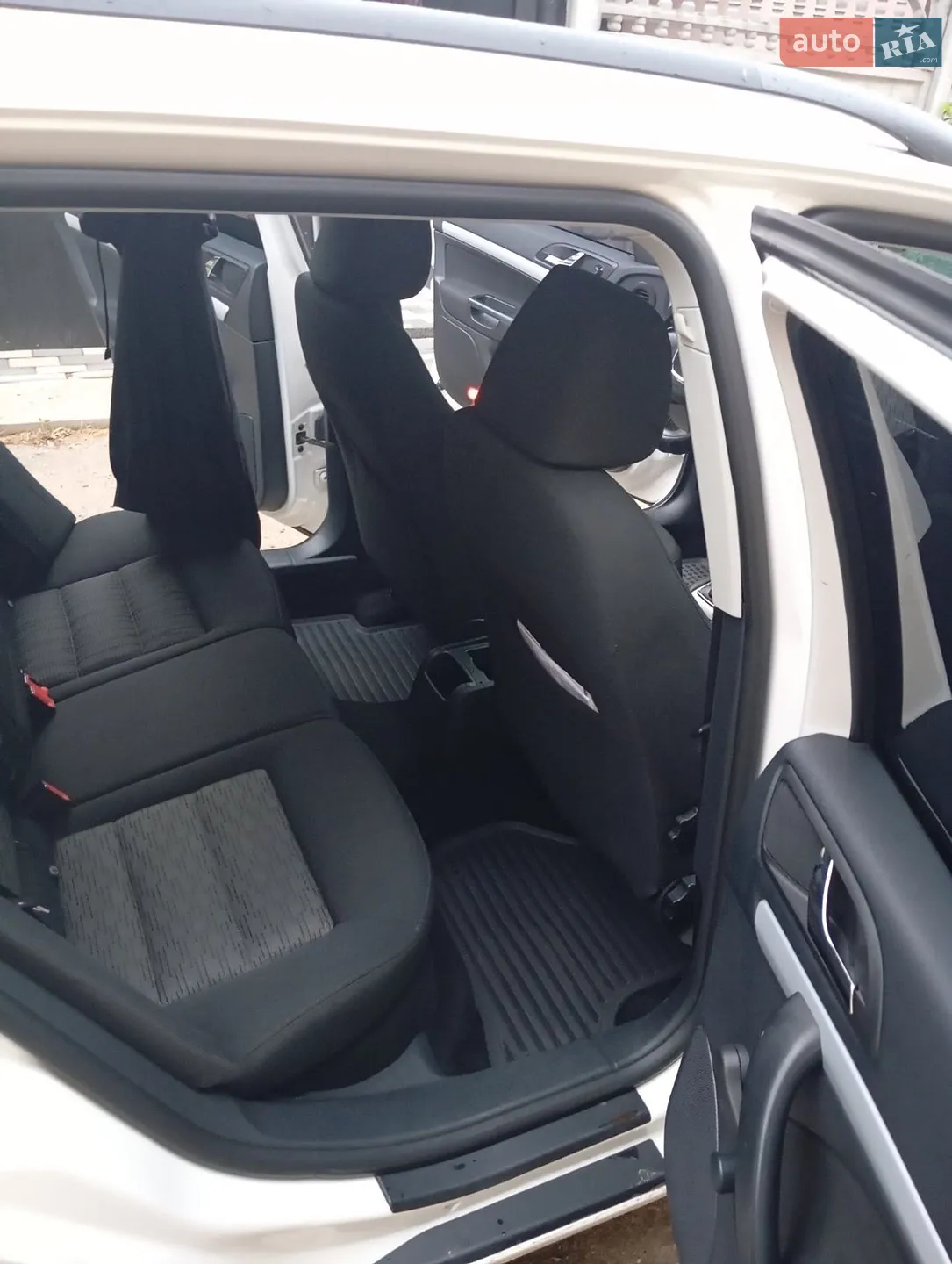 2011 Skoda Octavia - мініатюра 9