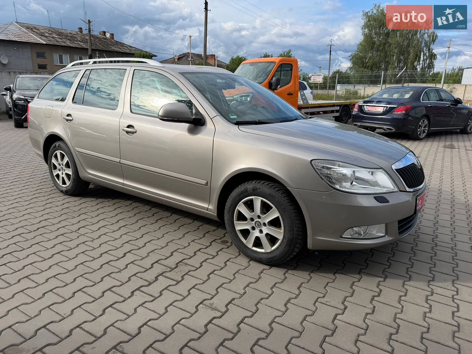 2011 Skoda Octavia - фото 1