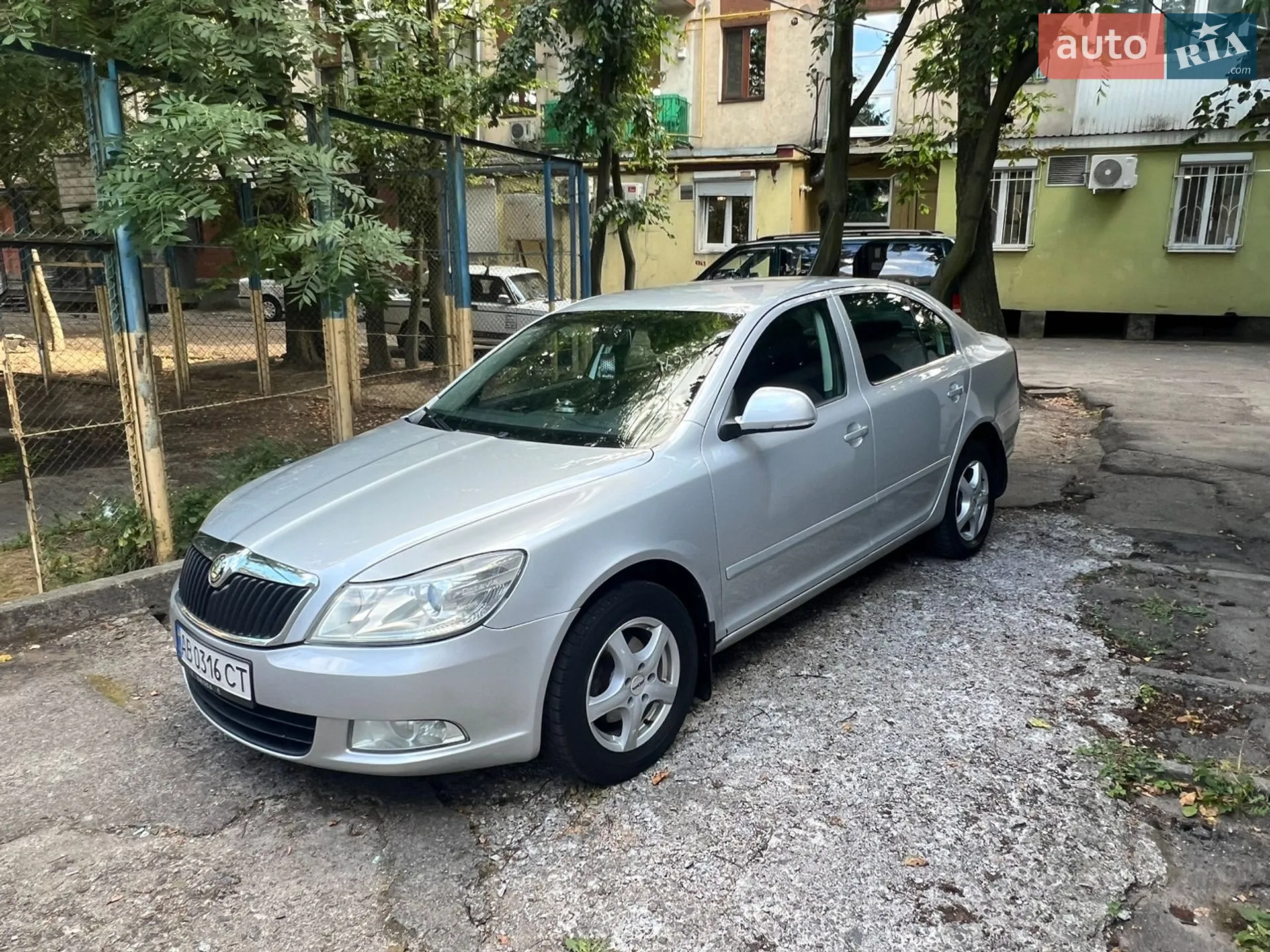 2010 Skoda Octavia - мініатюра 4