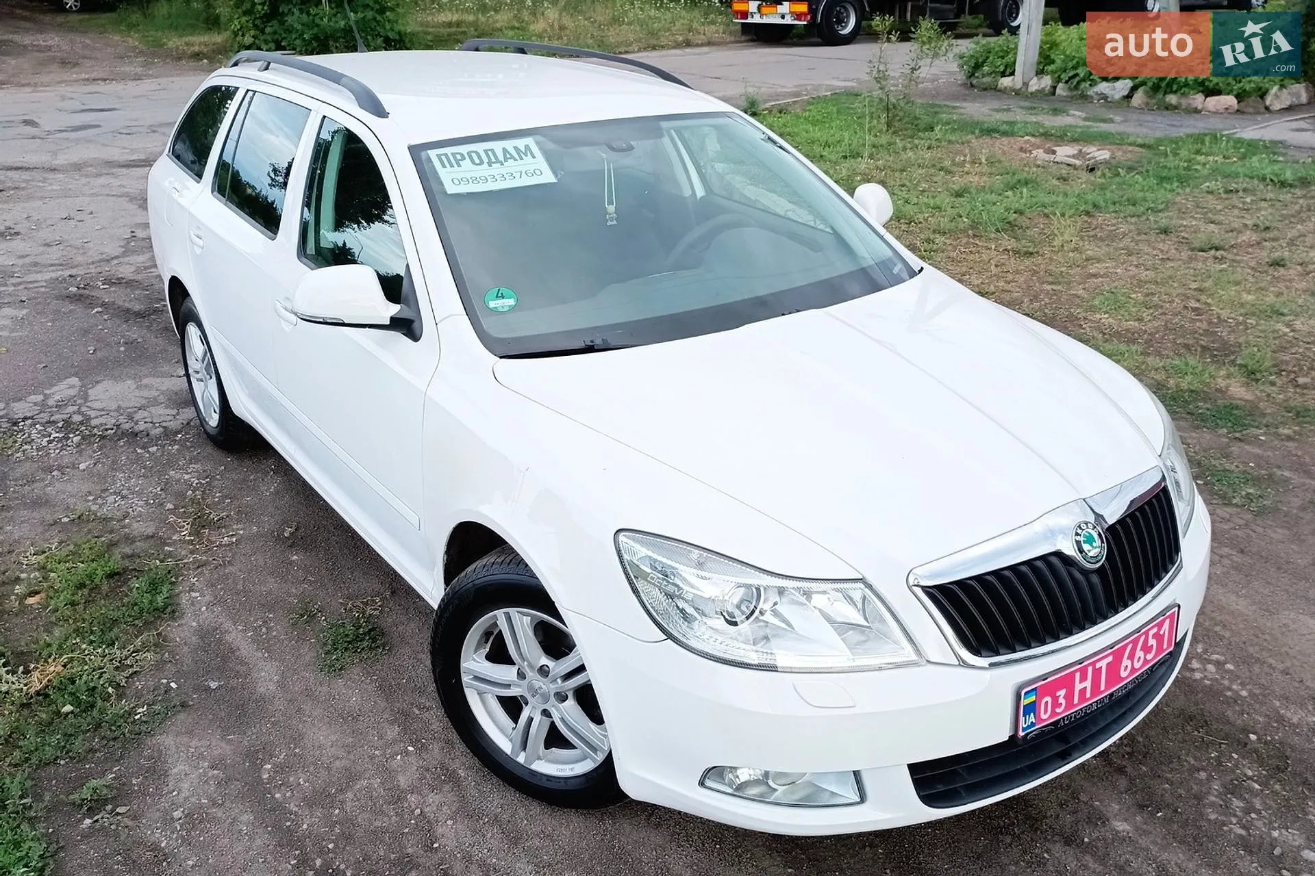 2011 Skoda Octavia - мініатюра 2