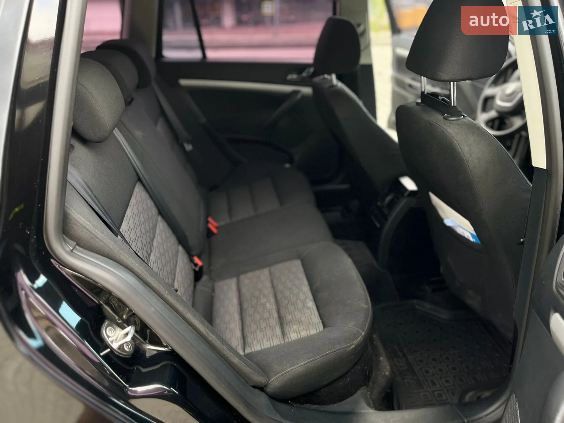 2011 Skoda Octavia - мініатюра 39