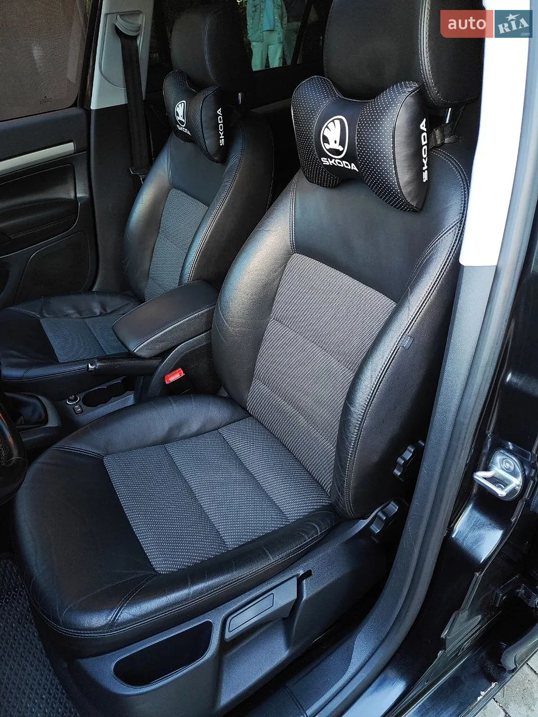 2010 Skoda Octavia - мініатюра 23