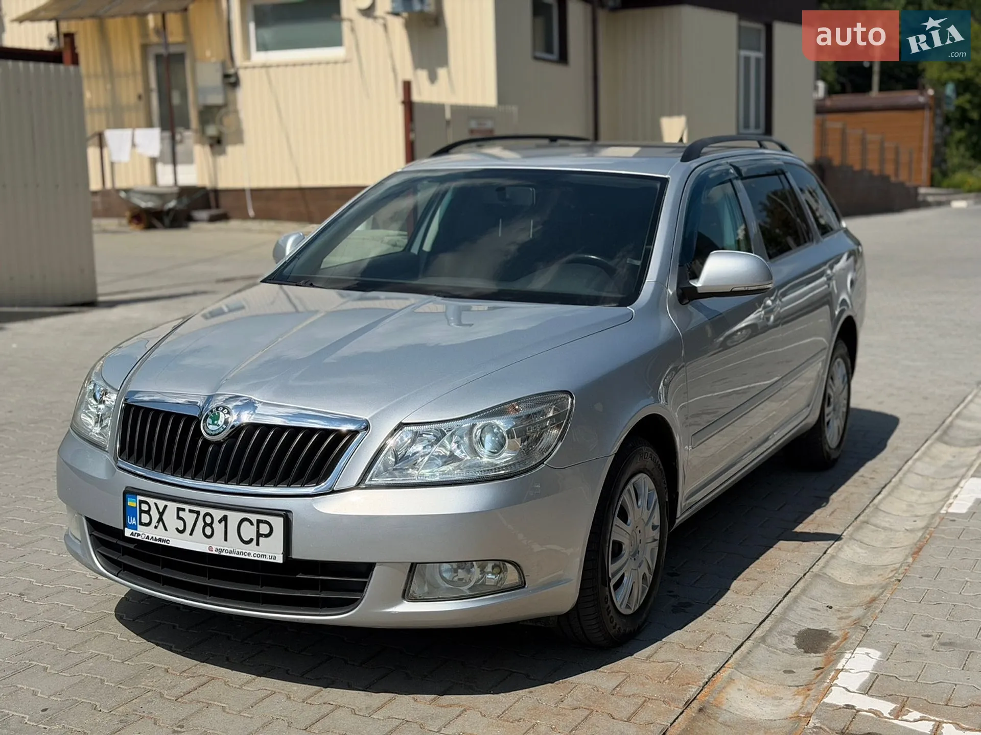 2011 Skoda Octavia - мініатюра 10