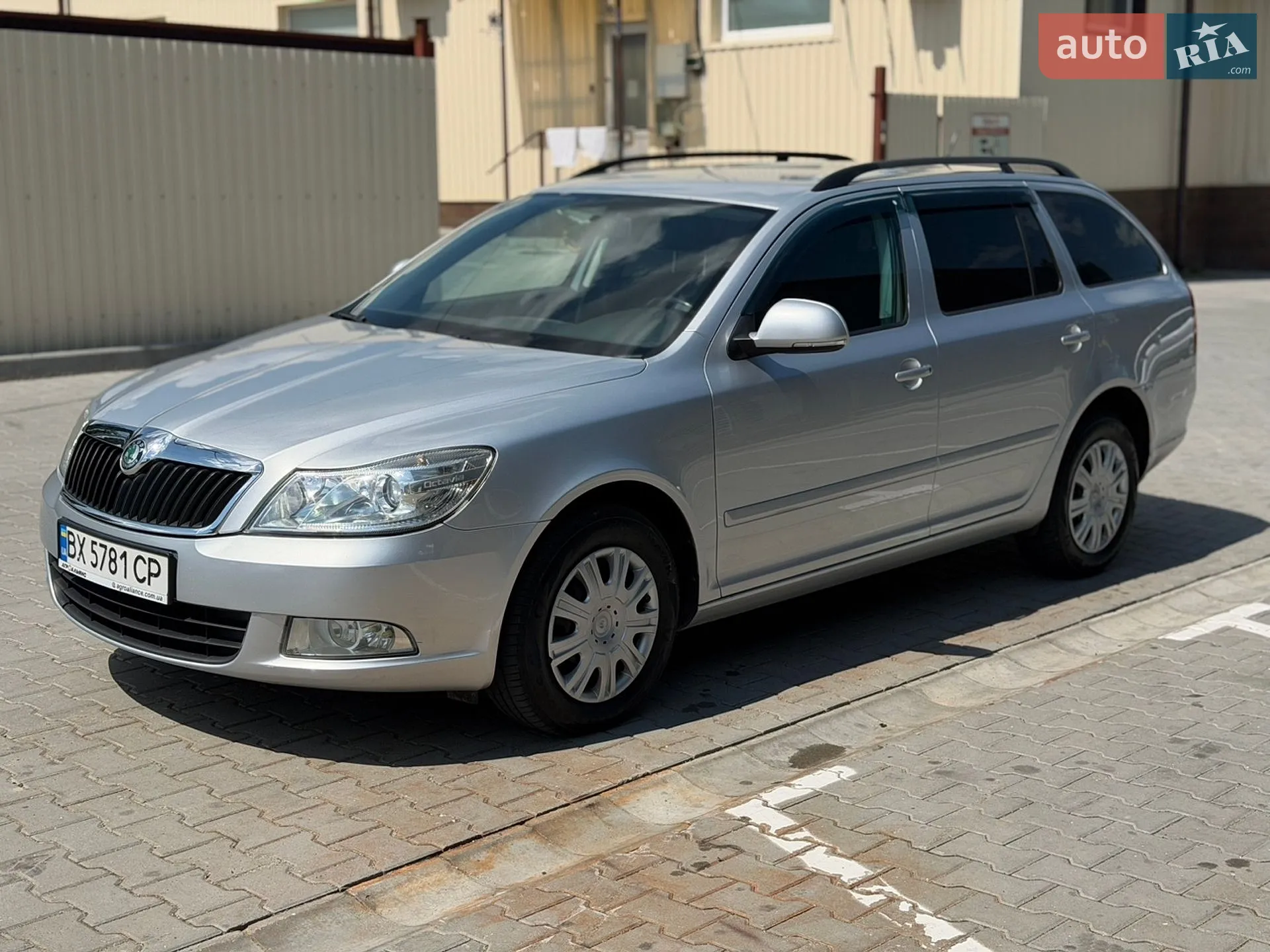 2011 Skoda Octavia - мініатюра 12