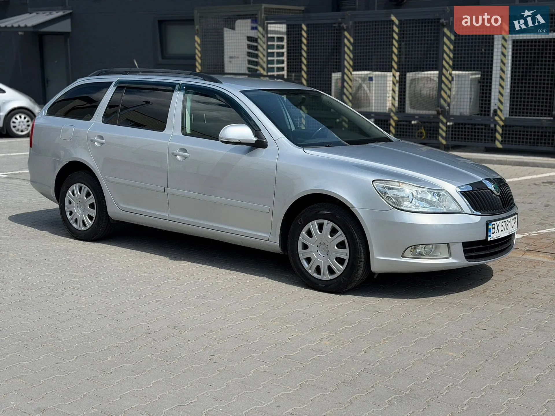 2011 Skoda Octavia - мініатюра 17