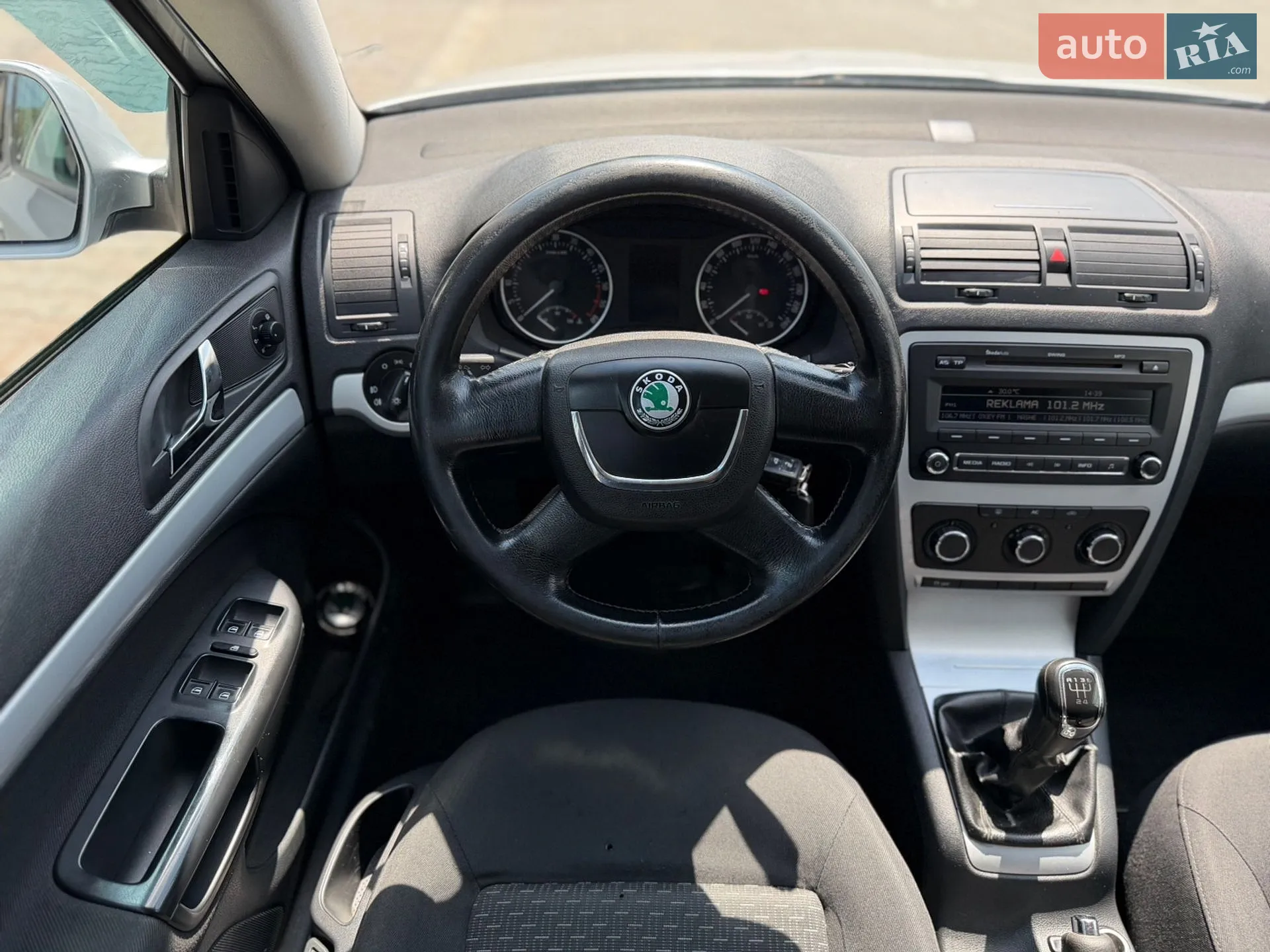 2011 Skoda Octavia - мініатюра 35