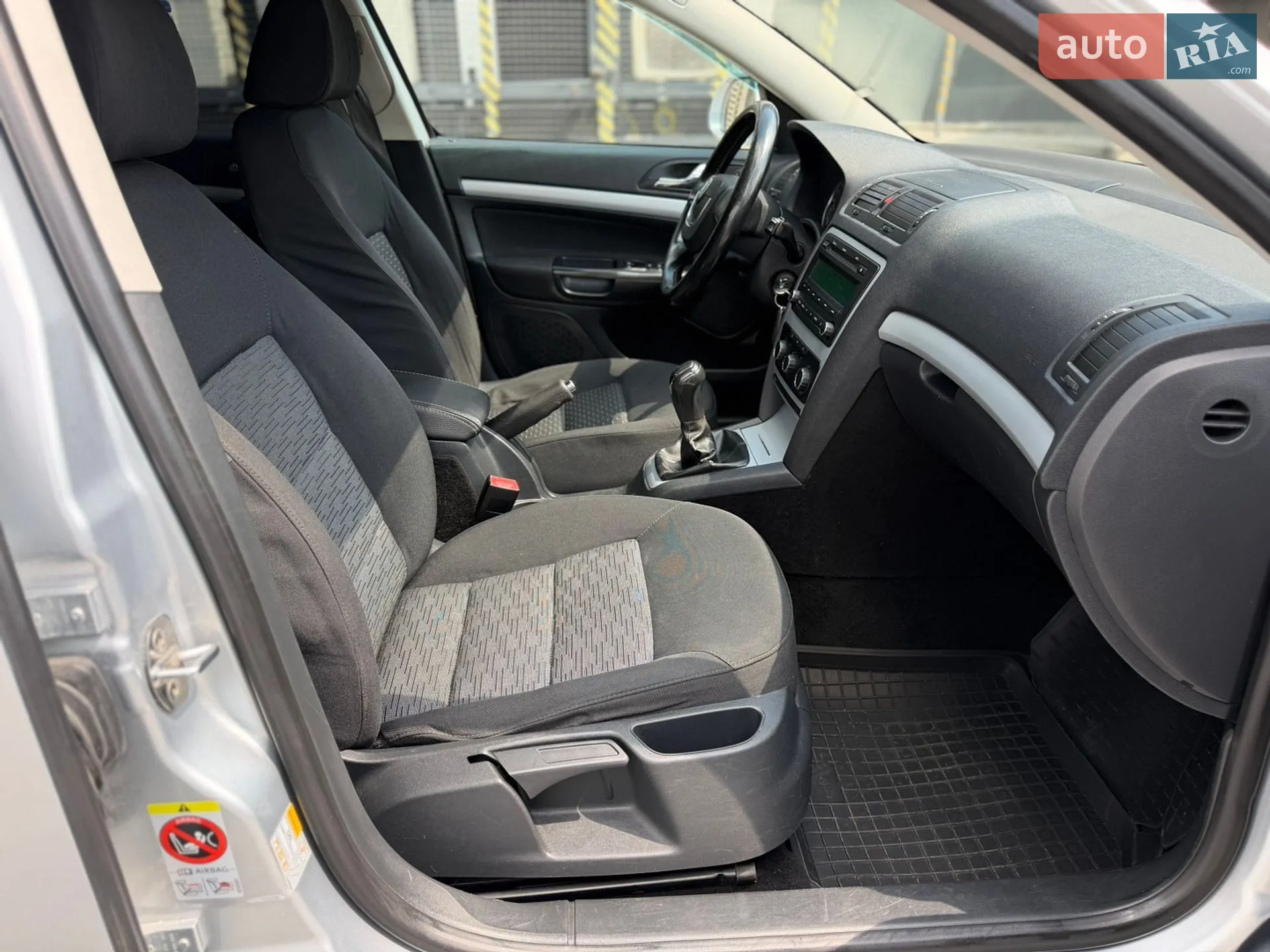 2011 Skoda Octavia - мініатюра 42