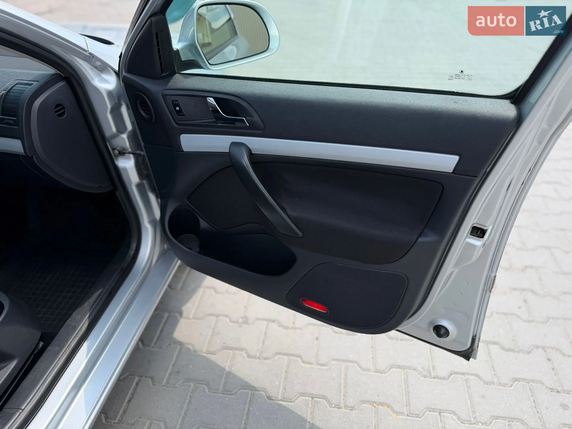 2011 Skoda Octavia - мініатюра 43