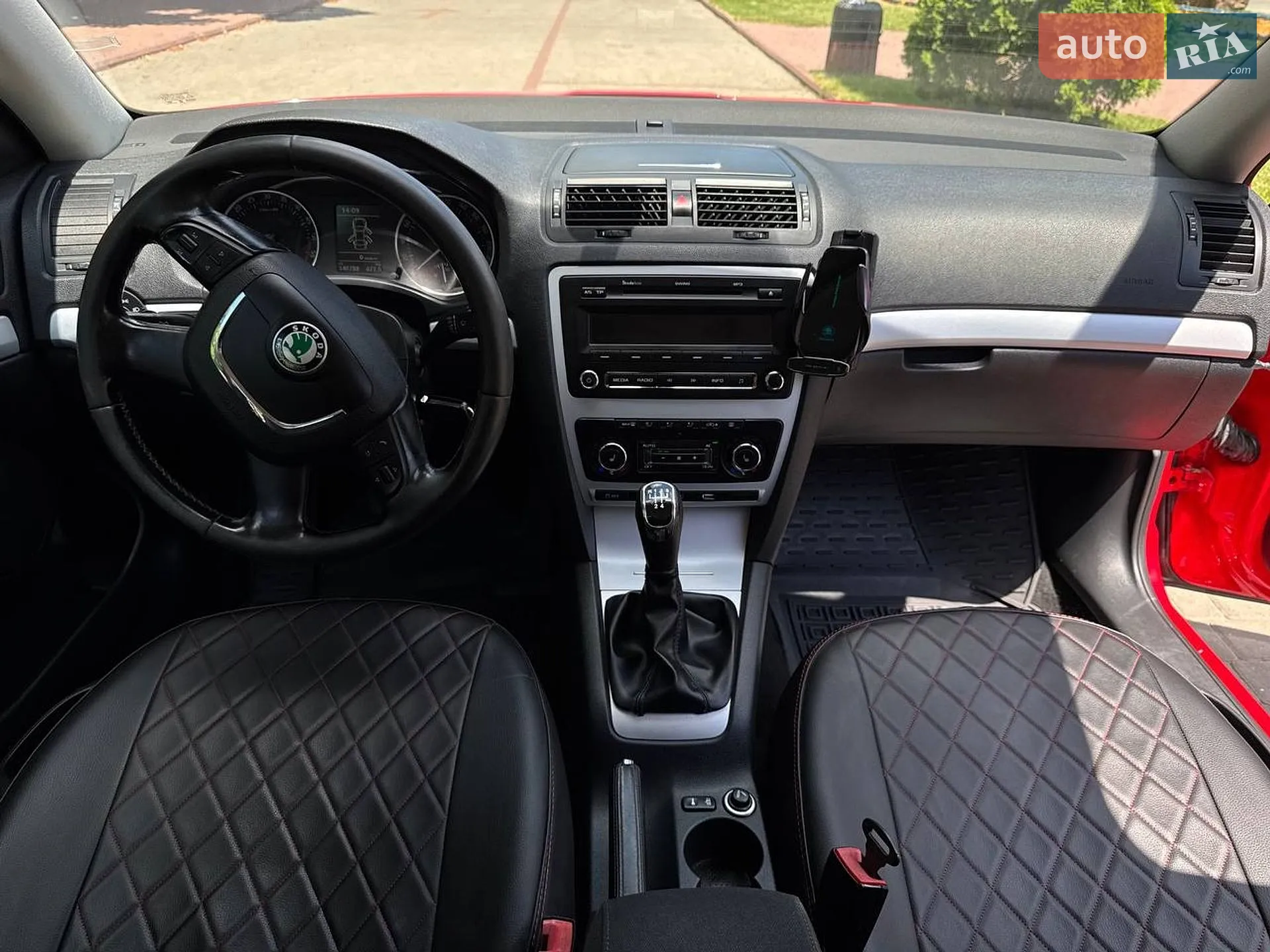 2011 Skoda Octavia - мініатюра 10