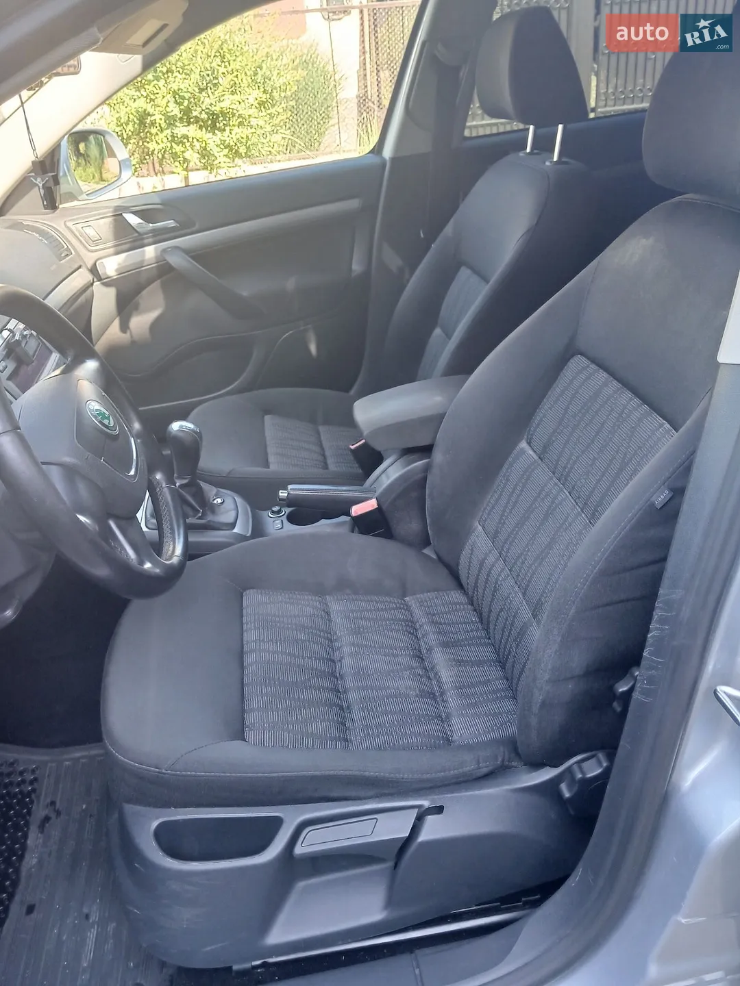 2010 Skoda Octavia - мініатюра 12