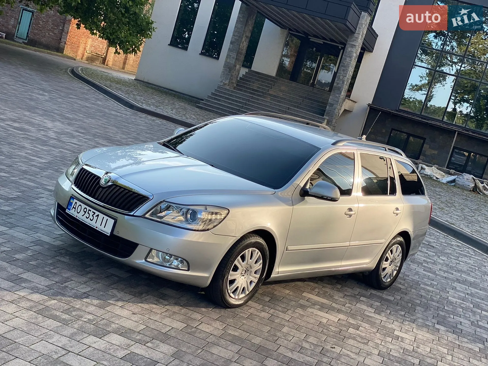 2010 Skoda Octavia - мініатюра 3