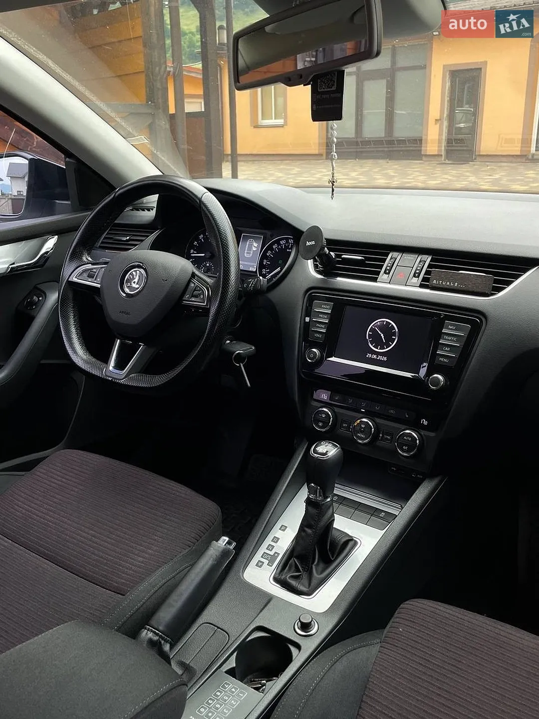 2016 Skoda Octavia - мініатюра 11