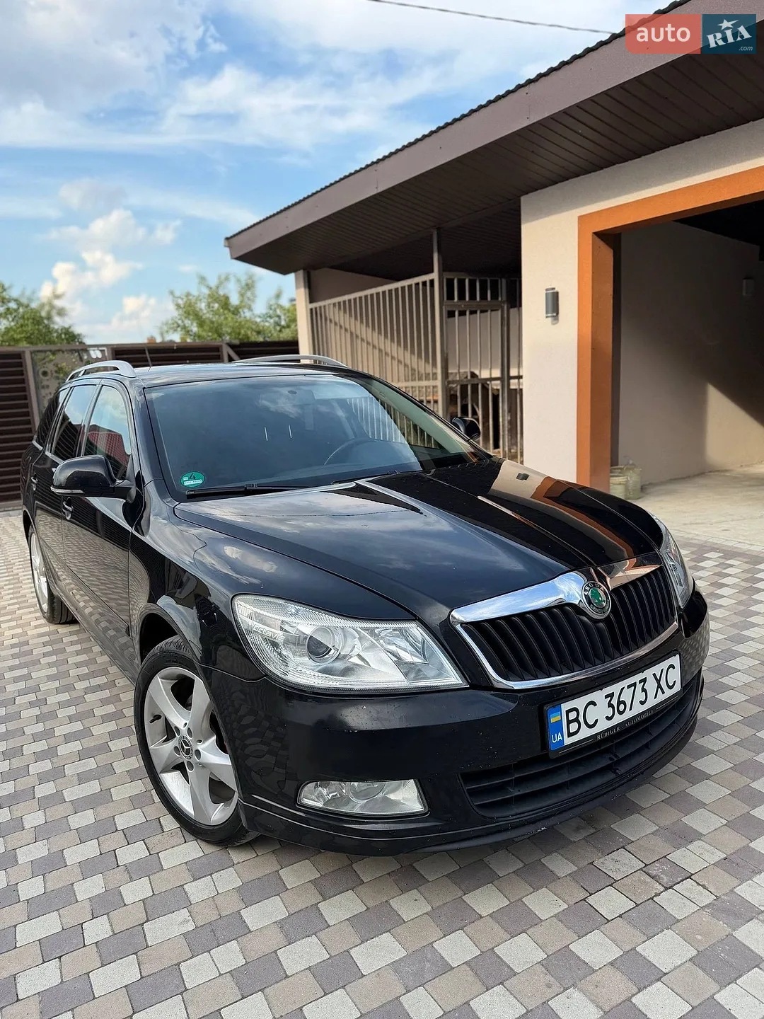 2010 Skoda Octavia - мініатюра 3