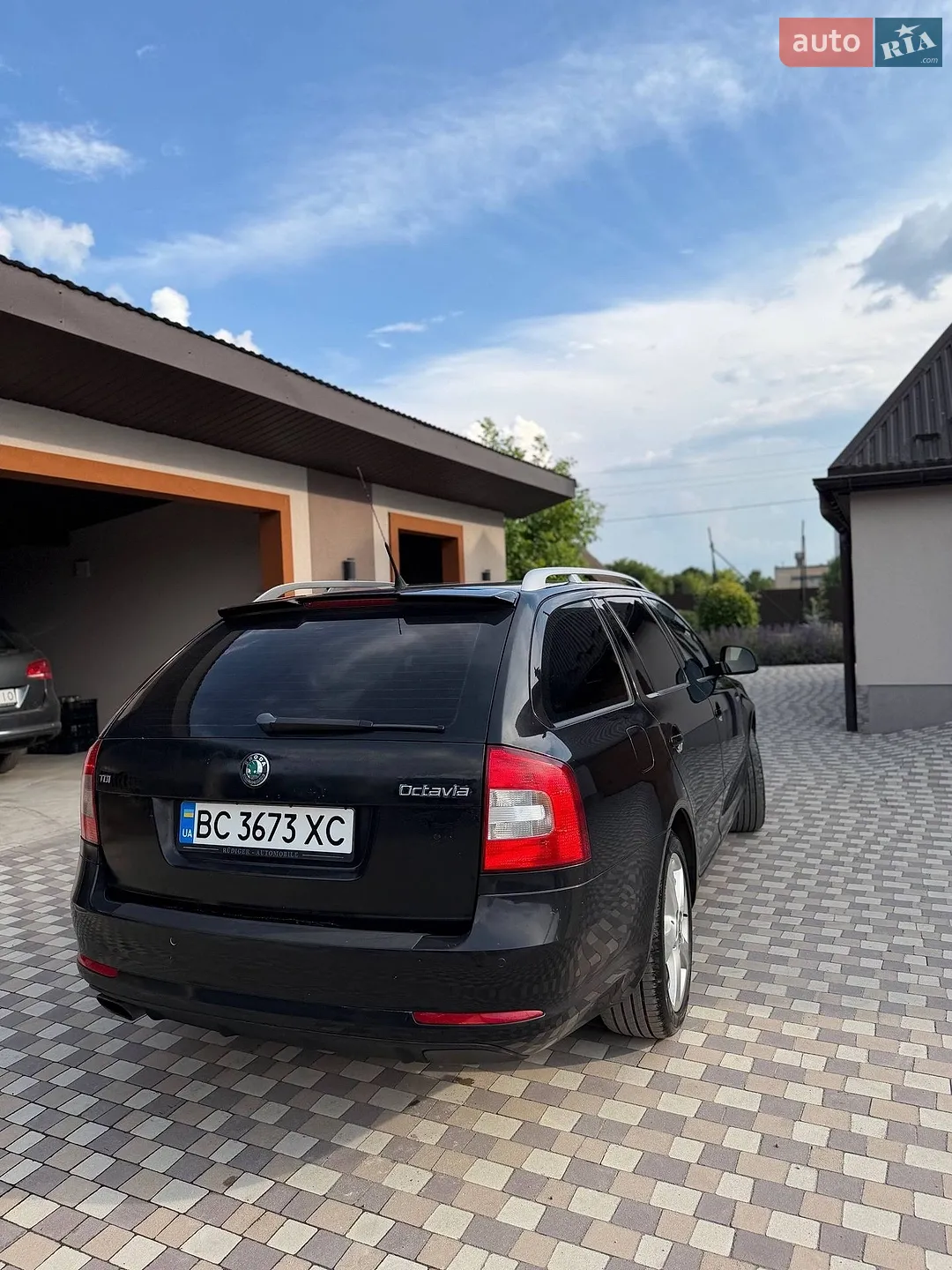 2010 Skoda Octavia - мініатюра 11
