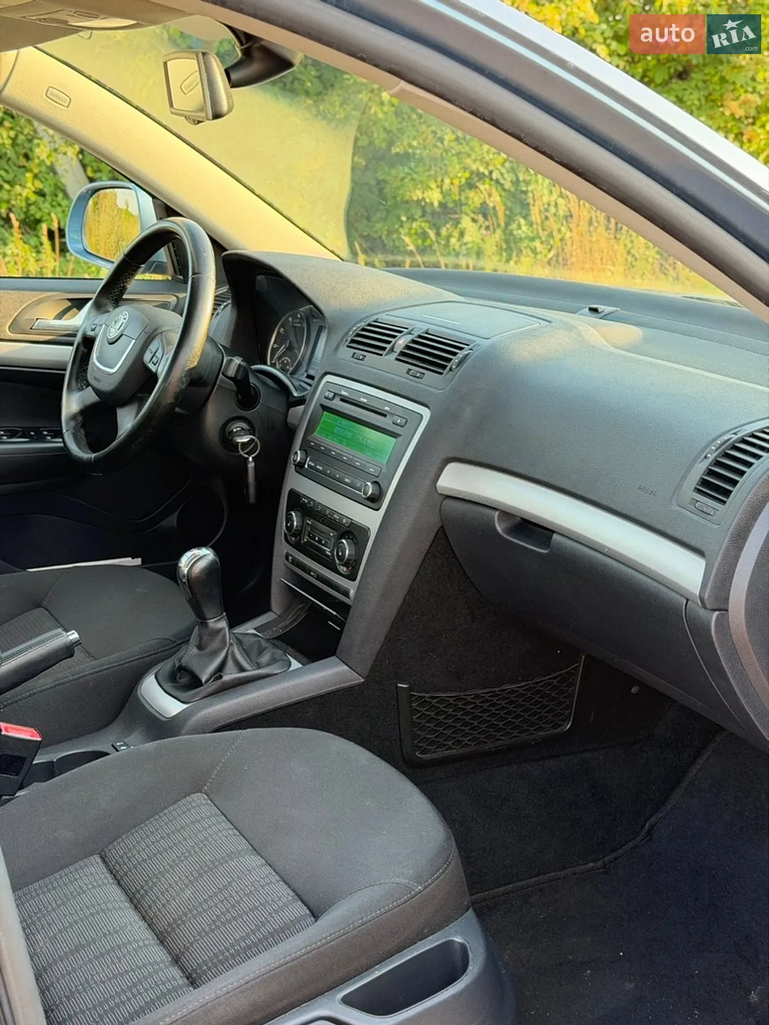 2010 Skoda Octavia - мініатюра 8