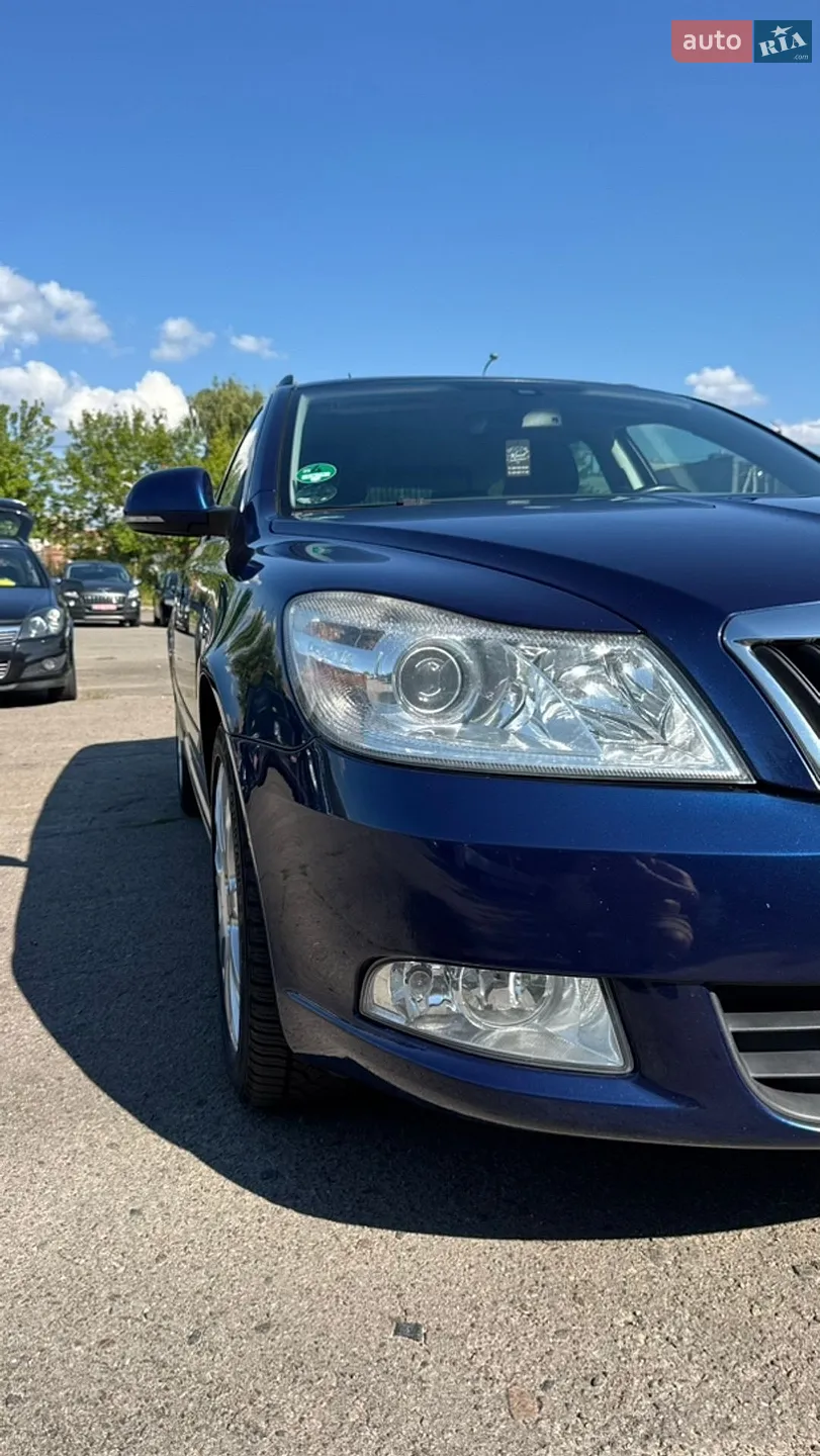 2010 Skoda Octavia - мініатюра 8