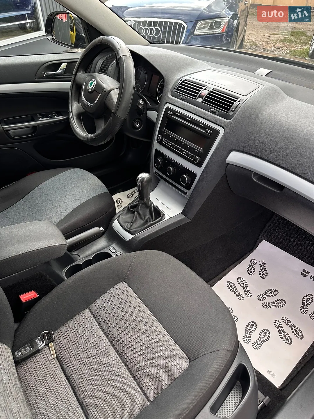 2010 Skoda Octavia - мініатюра 8