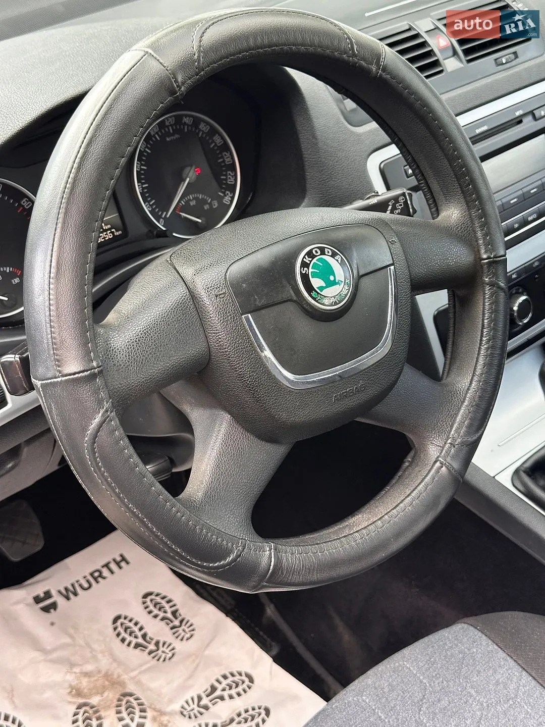 2010 Skoda Octavia - мініатюра 9