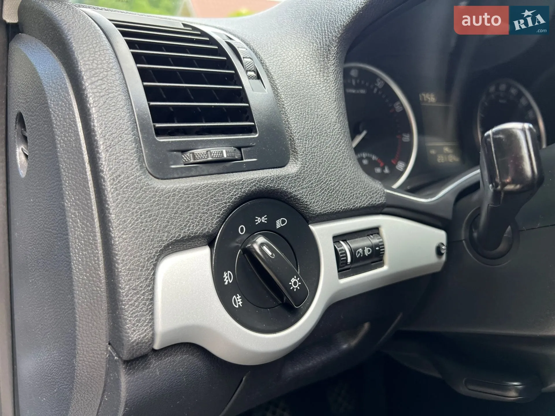 2011 Skoda Octavia - мініатюра 54