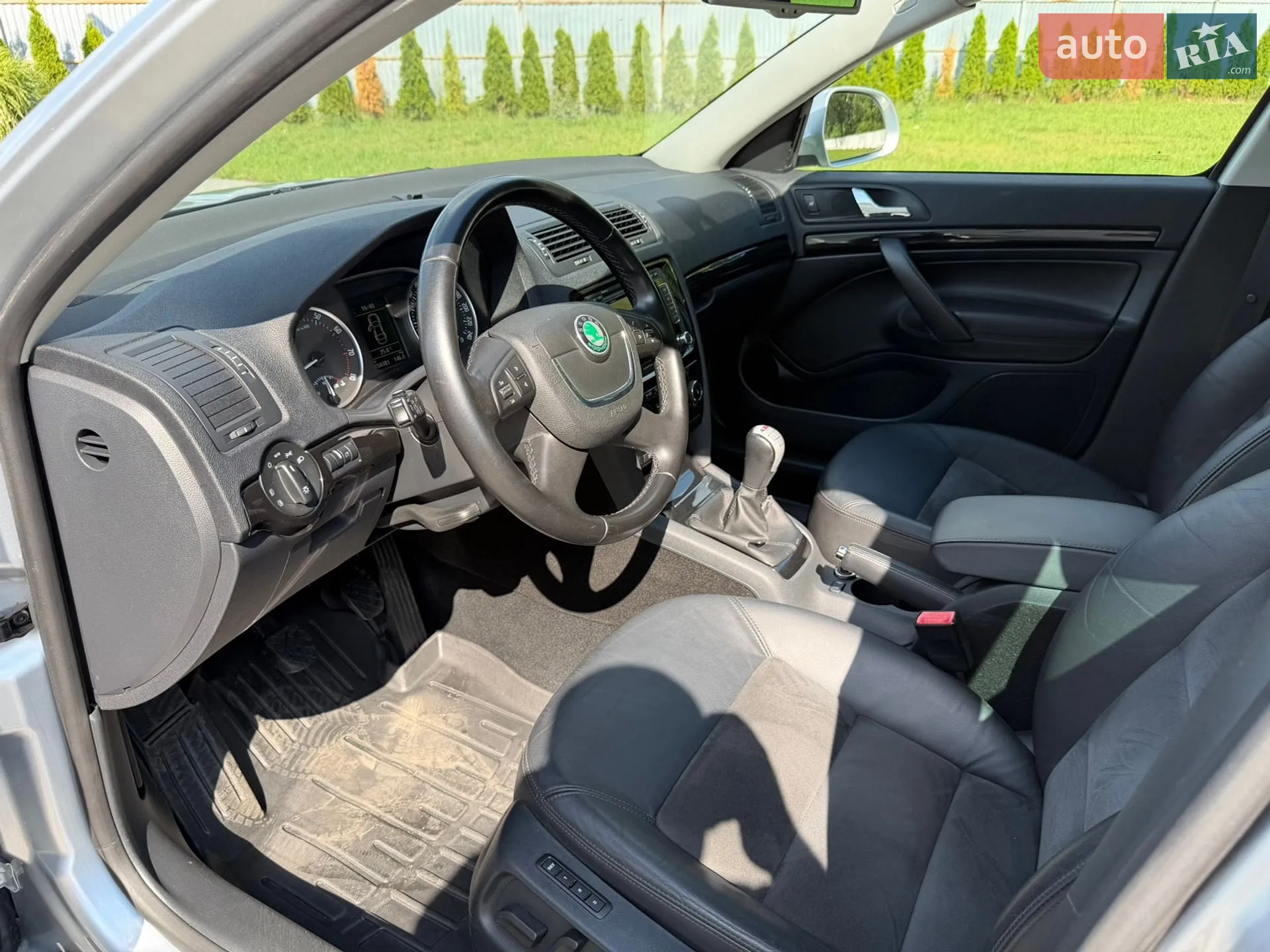 2010 Skoda Octavia - мініатюра 41