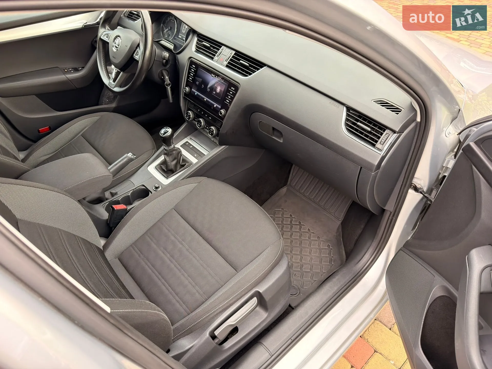 2017 Skoda Octavia - мініатюра 25