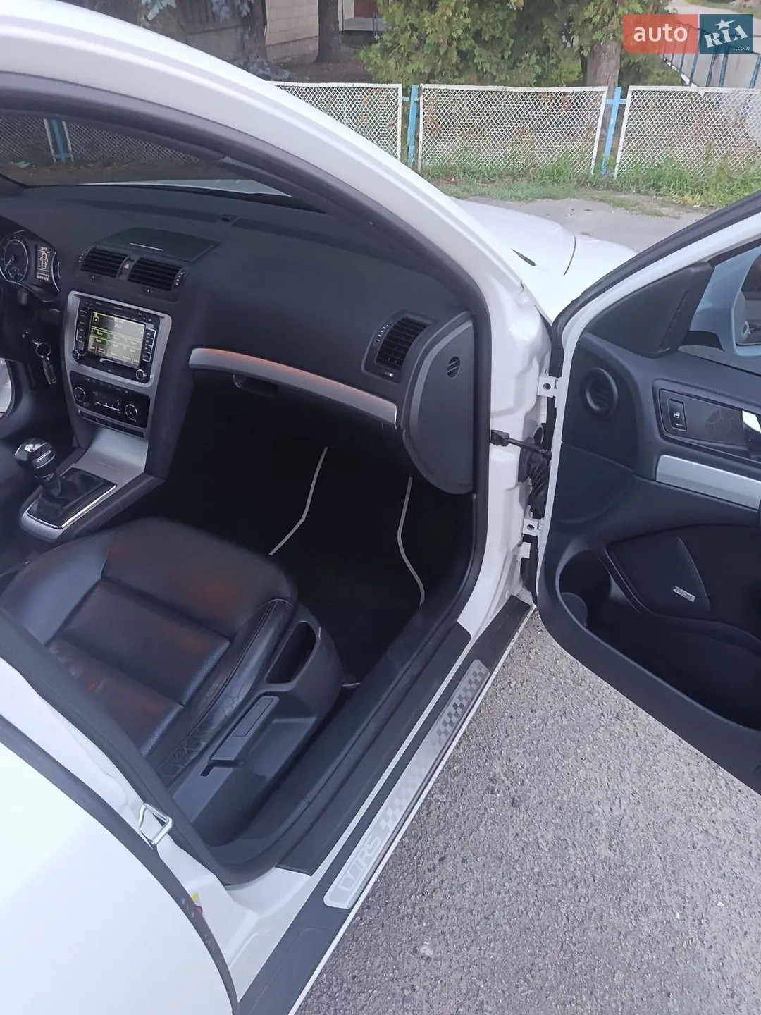2010 Skoda Octavia - мініатюра 26