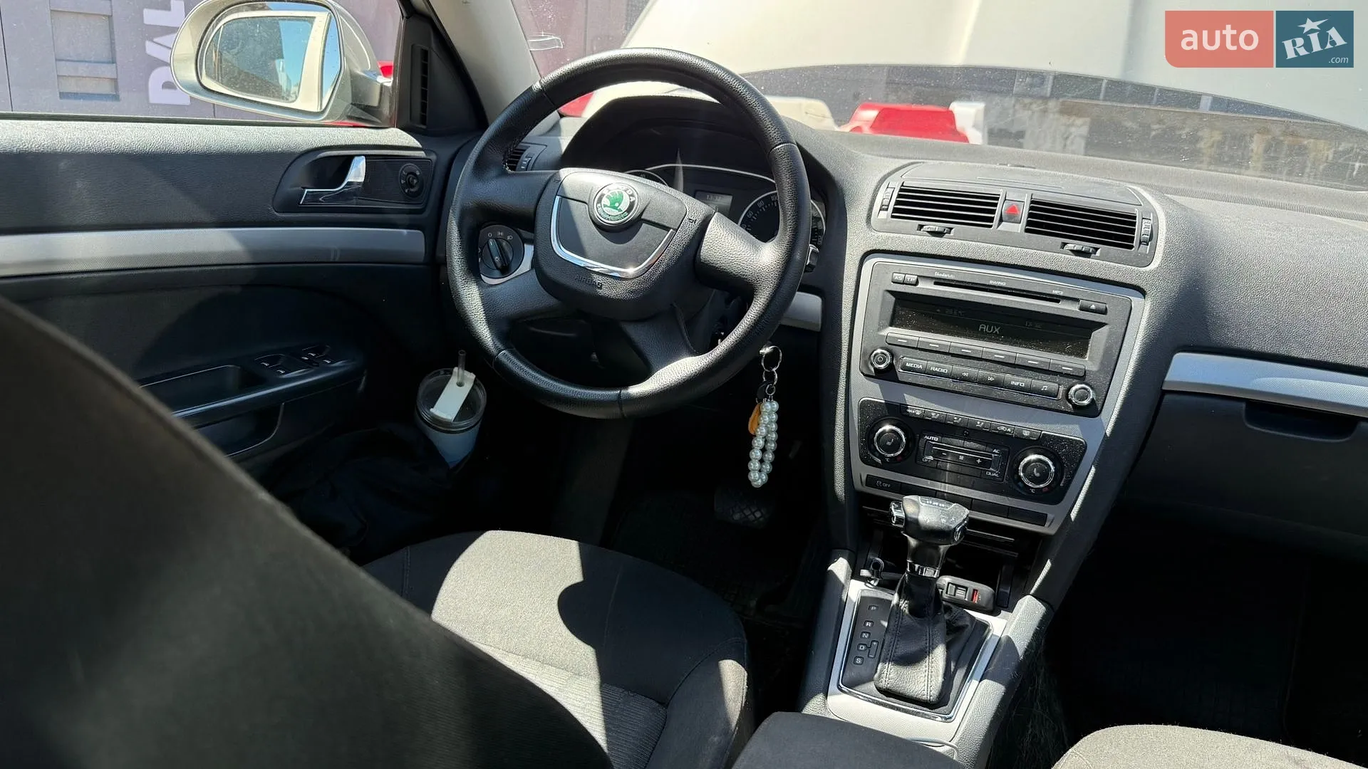 2011 Skoda Octavia - мініатюра 2