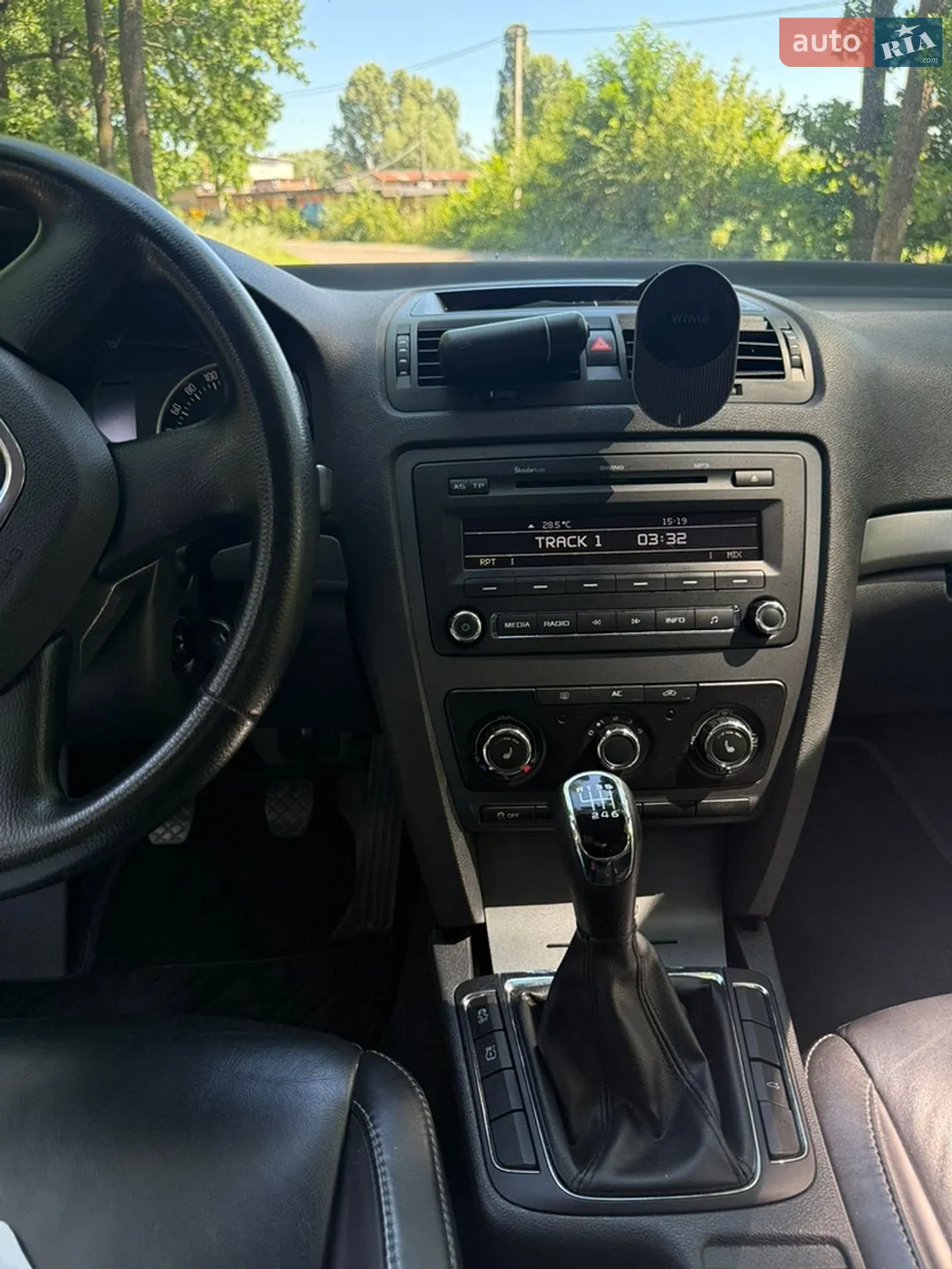 2010 Skoda Octavia - мініатюра 9